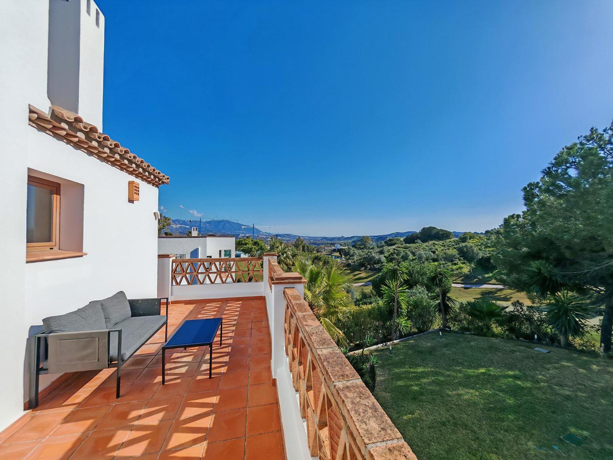 Villa La Cala Golf Stunning Views And Heated Pool Málaga