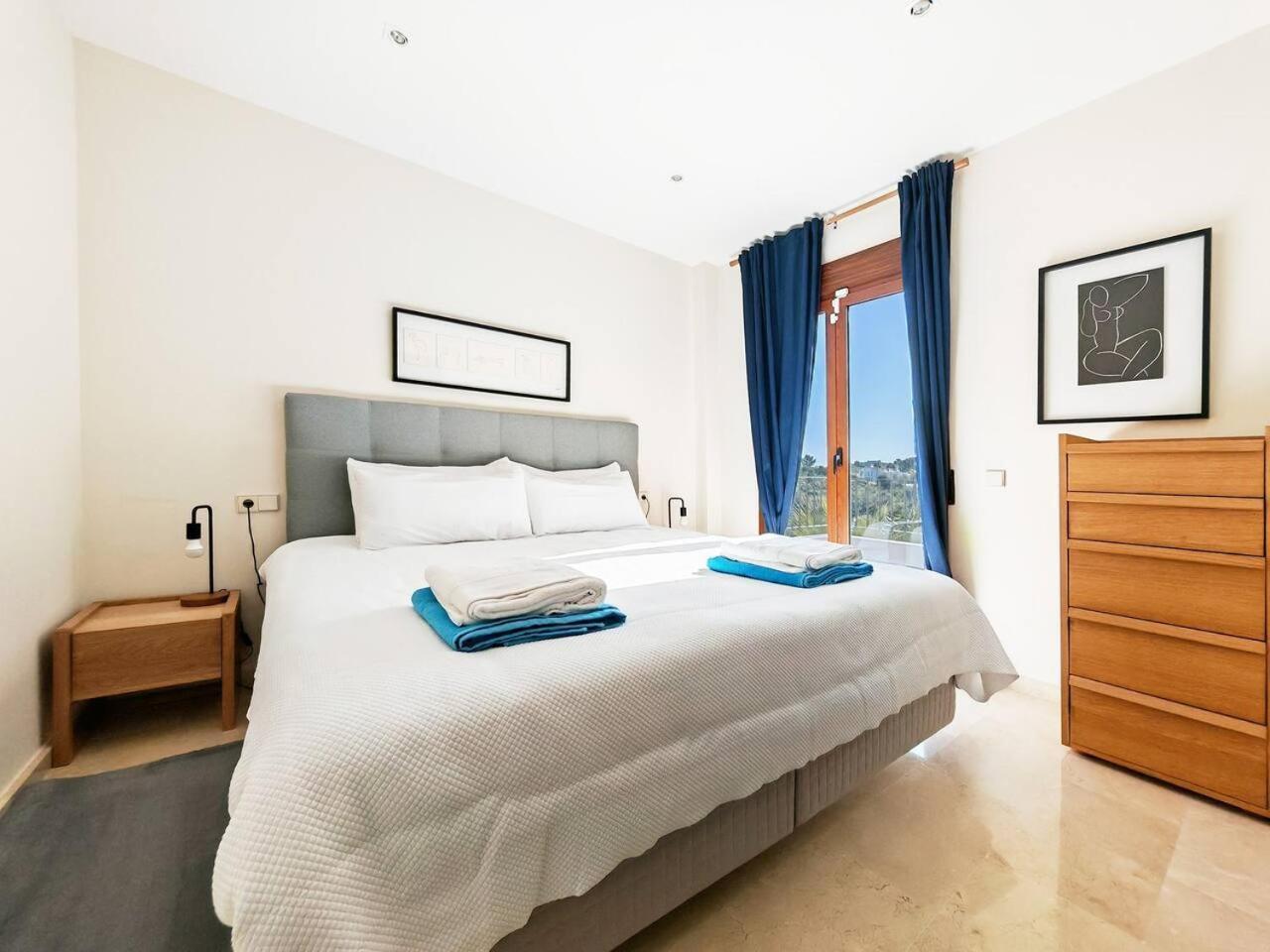 Villa La Cala Golf Stunning Views And Heated Pool
